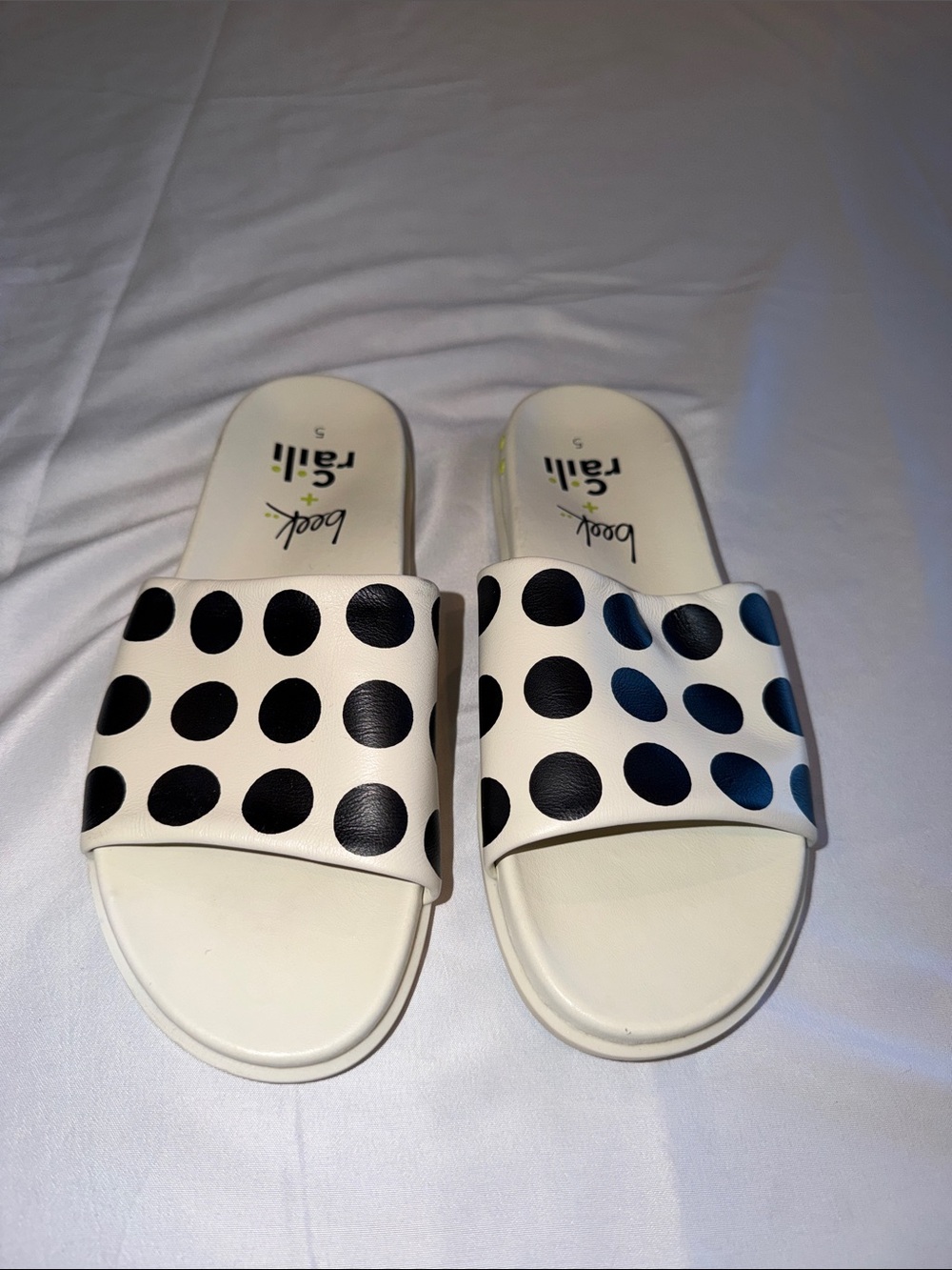 EUC BEEK women's railibird leather slide sandal in polka dot SZ 5